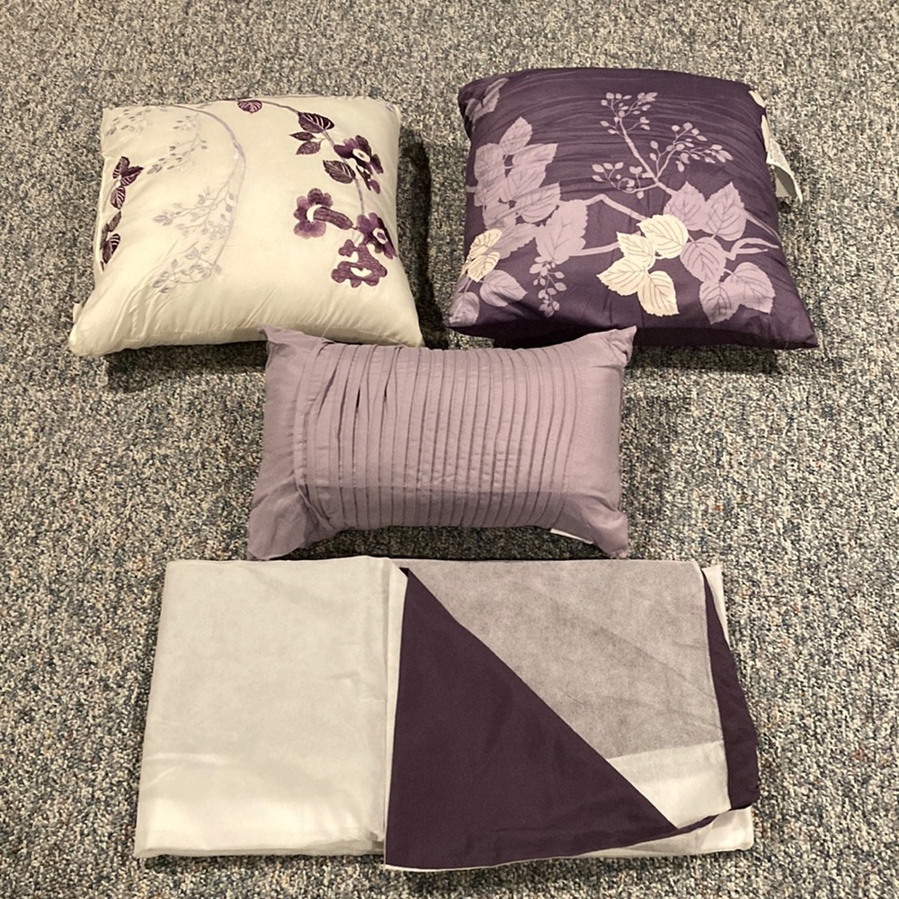 Bed Set-NWOT